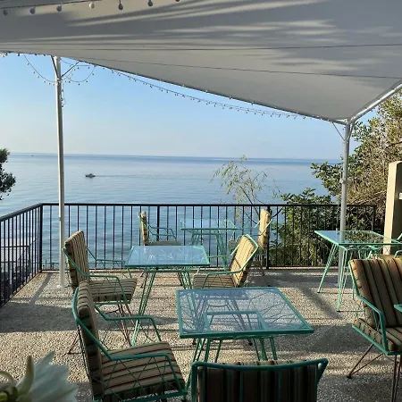 Villino Saraceno Rostain Nocleg ze śniadaniem 4*